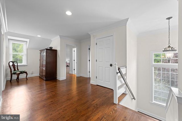 6 SOMERSET LN, Malvern, PA 19355