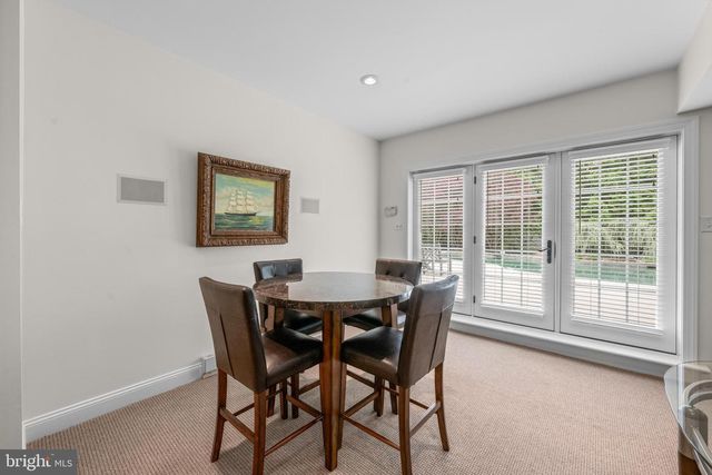 6 SOMERSET LN, Malvern, PA 19355