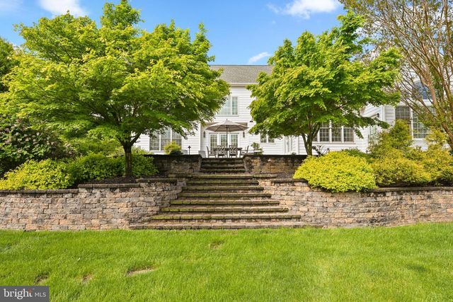 6 SOMERSET LN, Malvern, PA 19355
