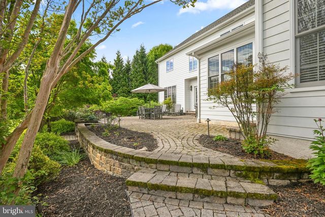 6 SOMERSET LN, Malvern, PA 19355