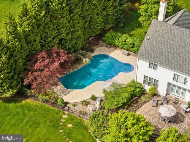 6 SOMERSET LN, Malvern, PA 19355