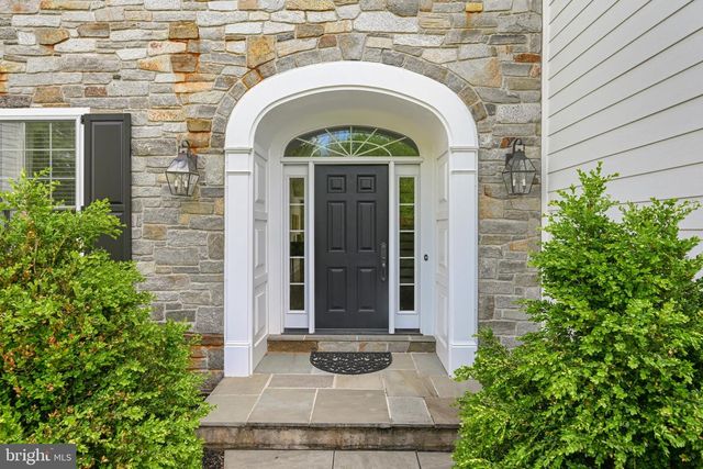 6 SOMERSET LN, Malvern, PA 19355