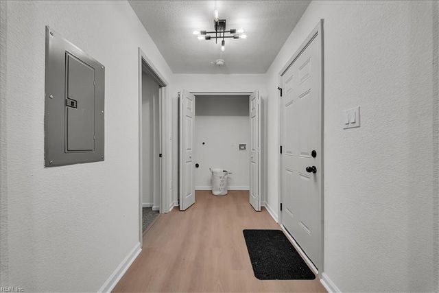 1301 Lakeside RD, Virginia Beach, VA 23455