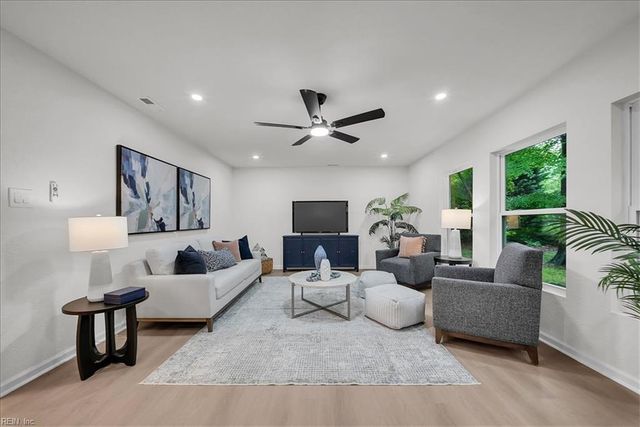 1301 Lakeside RD, Virginia Beach, VA 23455
