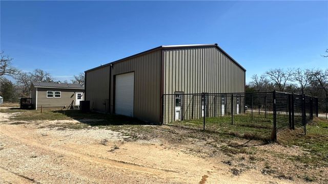 100 Patriots Place, Somerville, TX 77879