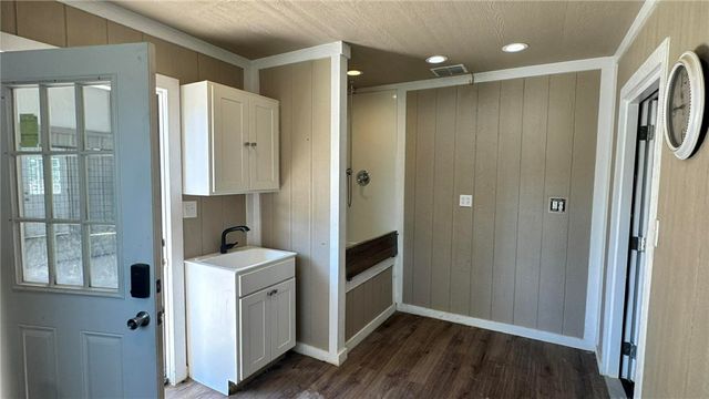 100 Patriots Place, Somerville, TX 77879