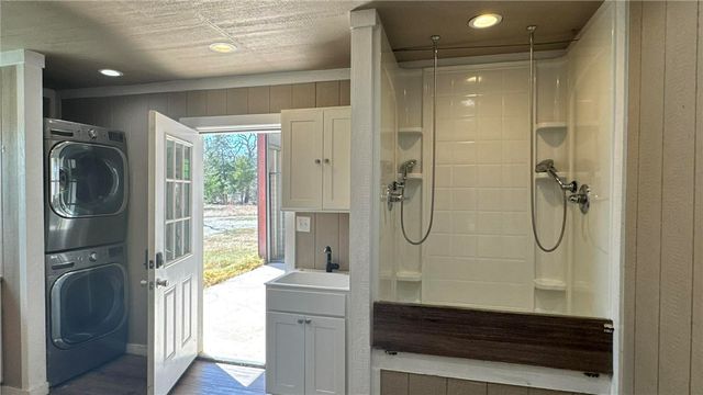 100 Patriots Place, Somerville, TX 77879