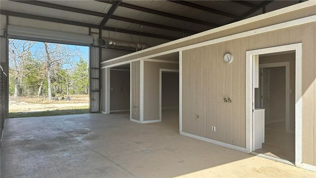 100 Patriots Place, Somerville, TX 77879