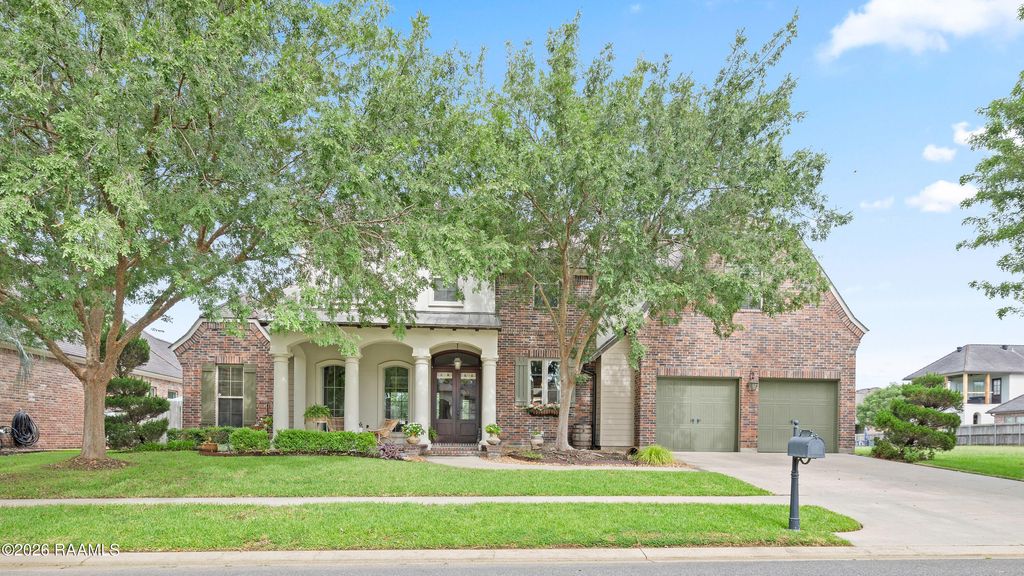 221 Rue De Frejus, Broussard, LA 70518
