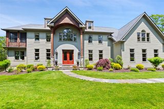 23 Hillcrest Drive, Mahopac, NY 10541