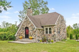 7924 Gratiot Avenue, Columbus, MI 48063