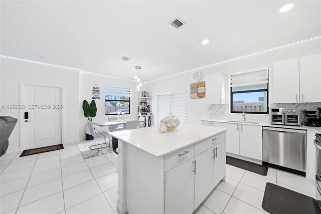 13091 SW 232nd Ln, Miami, FL 33170