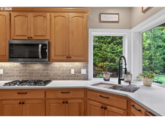 3904 Nw 118TH Way, Vancouver, WA 98685