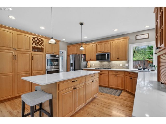 3904 Nw 118TH Way, Vancouver, WA 98685