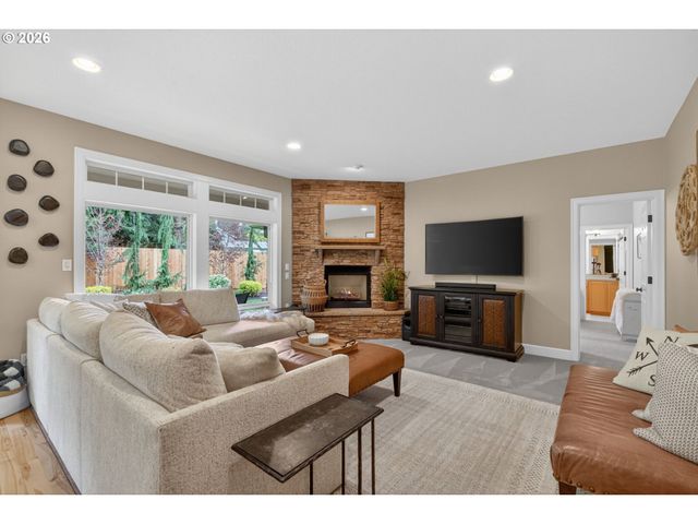 3904 Nw 118TH Way, Vancouver, WA 98685