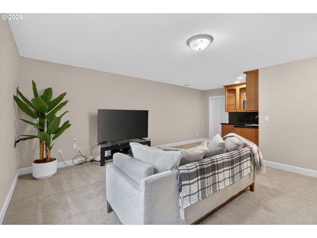 3904 Nw 118TH Way, Vancouver, WA 98685