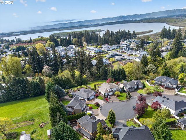 3904 Nw 118TH Way, Vancouver, WA 98685