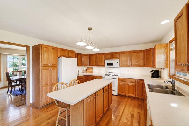 8321 Dolomite Lane, Madison, WI 53719