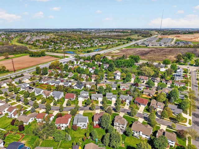 8321 Dolomite Lane, Madison, WI 53719