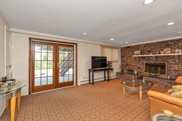 2056 Illona Lane, Merrick, NY 11566