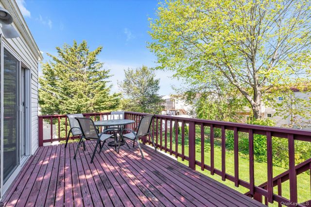 2056 Illona Lane, Merrick, NY 11566