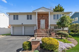 2056 Illona Lane, Merrick, NY 11566