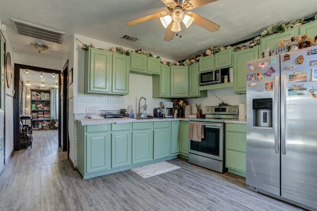 502 Locust Street, Idalou, TX 79329