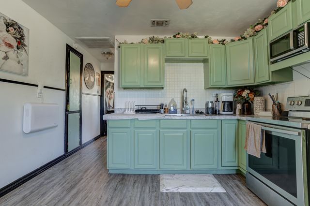 502 Locust Street, Idalou, TX 79329