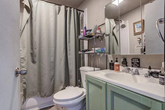 502 Locust Street, Idalou, TX 79329