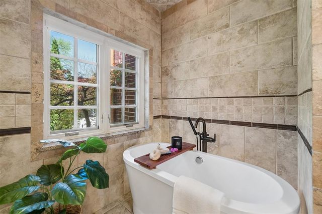 4701 Flint Ridge Circle, Norman, OK 73072