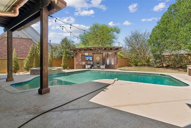 4701 Flint Ridge Circle, Norman, OK 73072