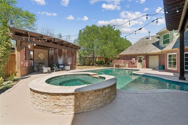 4701 Flint Ridge Circle, Norman, OK 73072