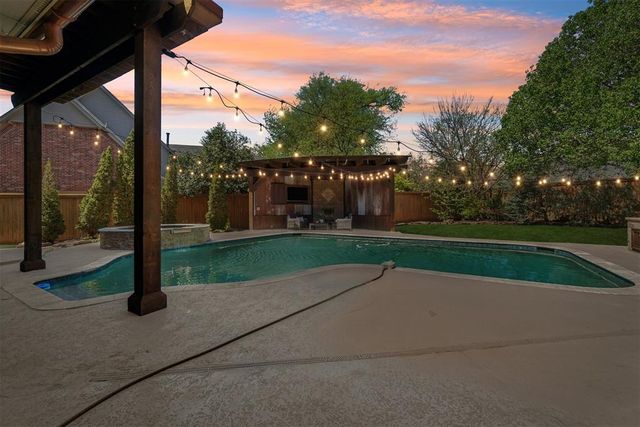 4701 Flint Ridge Circle, Norman, OK 73072