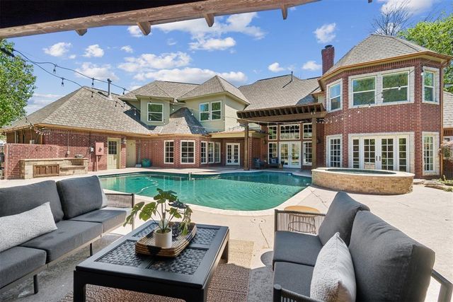 4701 Flint Ridge Circle, Norman, OK 73072