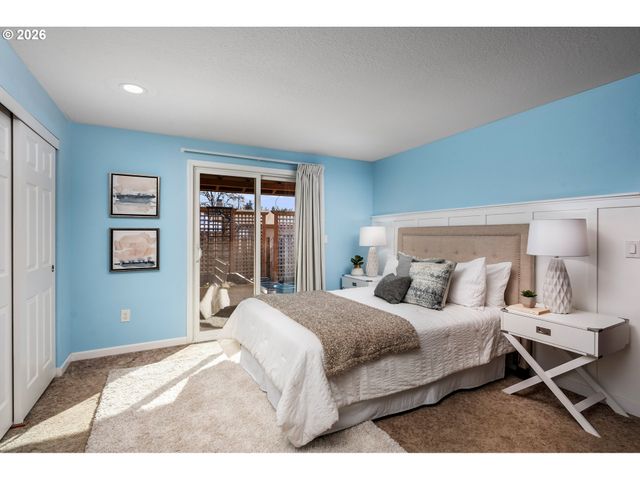 2817 Ne MEADOW Ct, Hillsboro, OR 97124