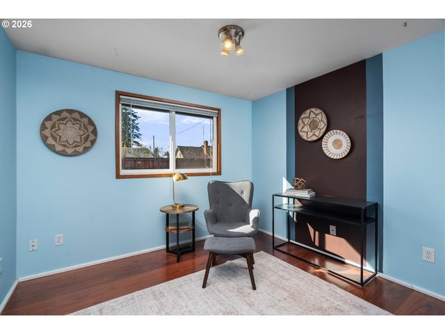 2817 Ne MEADOW Ct, Hillsboro, OR 97124