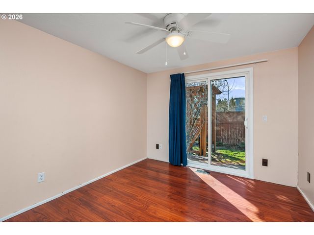 2817 Ne MEADOW Ct, Hillsboro, OR 97124