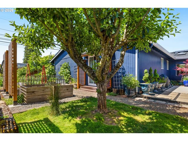 2817 Ne MEADOW Ct, Hillsboro, OR 97124