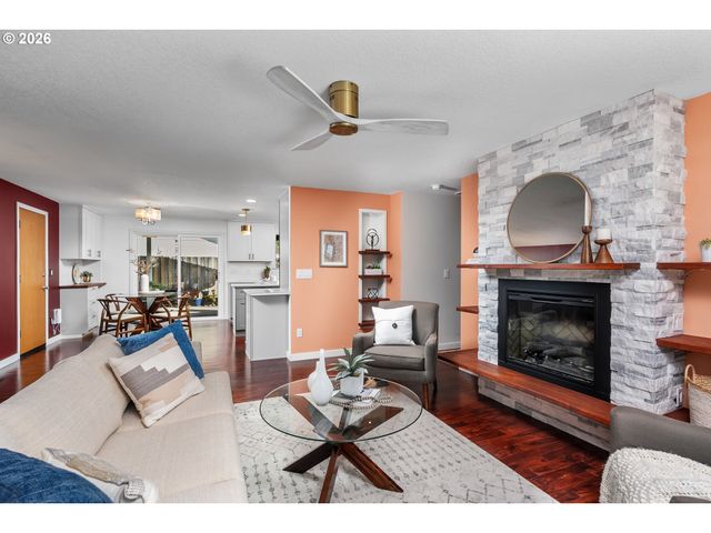 2817 Ne MEADOW Ct, Hillsboro, OR 97124