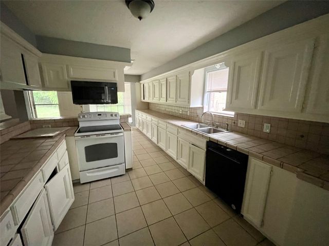 15803 Baytree Drive, Houston, TX 77070