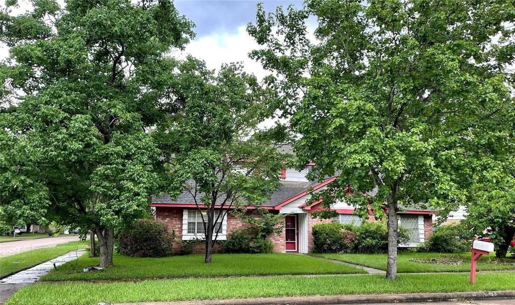 15803 Baytree Drive, Houston, TX 77070