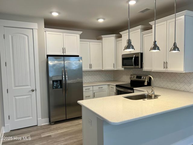 1558 Harbour Place Drive, Calabash, NC 28467