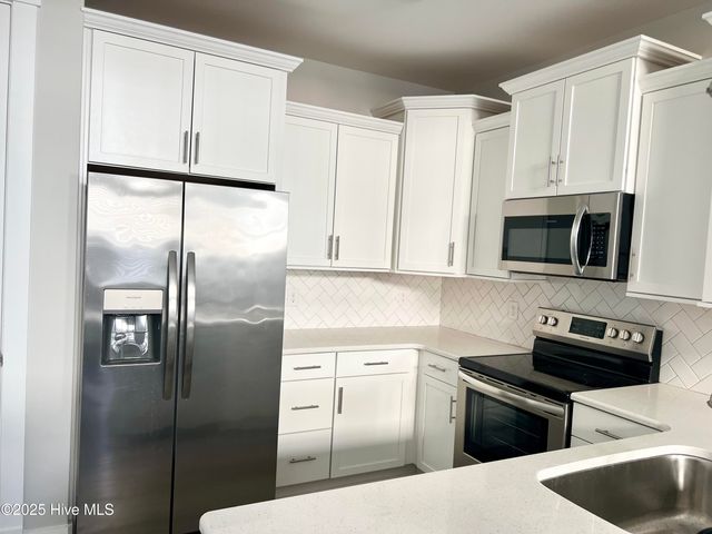 1558 Harbour Place Drive, Calabash, NC 28467