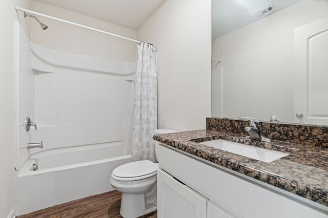 1321 Eagle Lake Drive, Azle, TX 76020