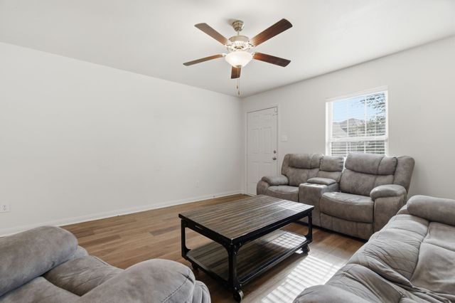 1321 Eagle Lake Drive, Azle, TX 76020