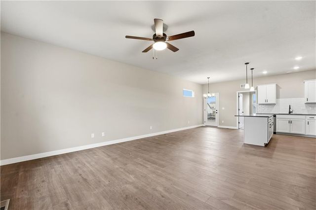 12428 S Aspen Lane, Lee's Summit, MO 64086