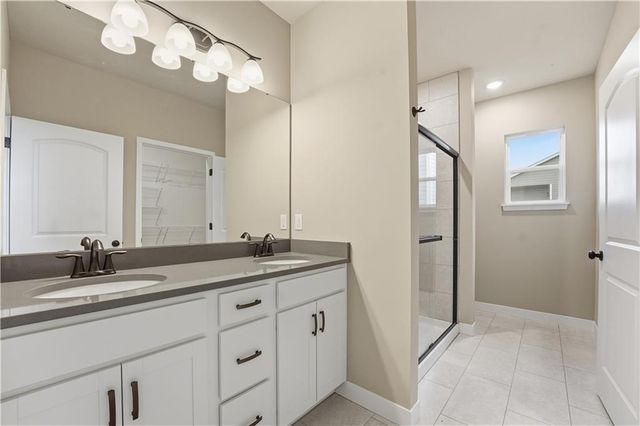 12428 S Aspen Lane, Lee's Summit, MO 64086