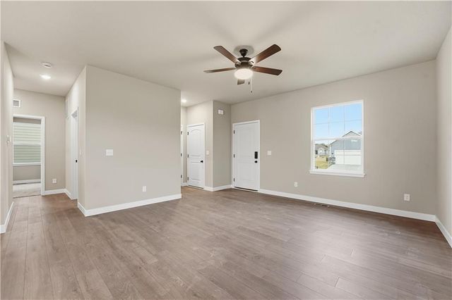 12428 S Aspen Lane, Lee's Summit, MO 64086