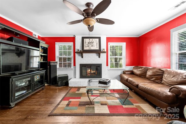 822 Ingraham Place, Charlotte, NC 28270