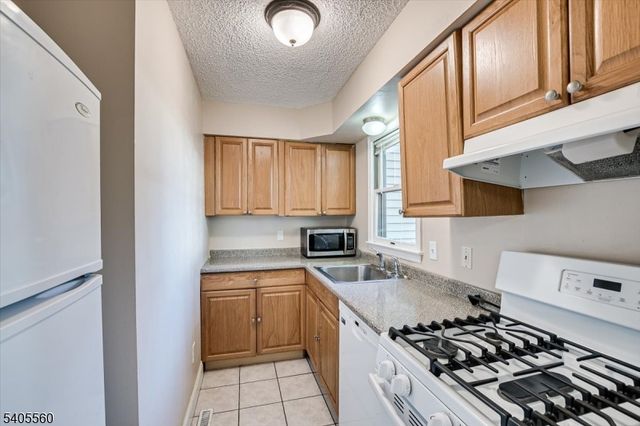 32 Washington Avenue, North Plainfield Boro, NJ 07060